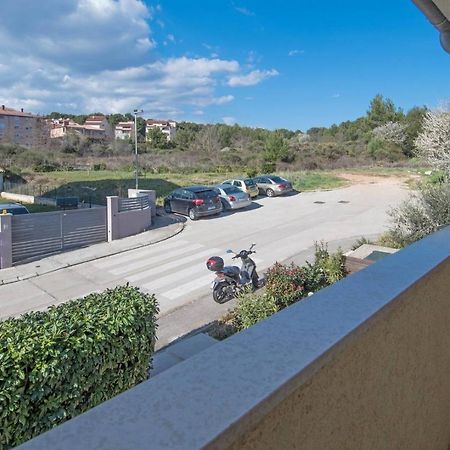 Apartment Malu Πούλα Εξωτερικό φωτογραφία