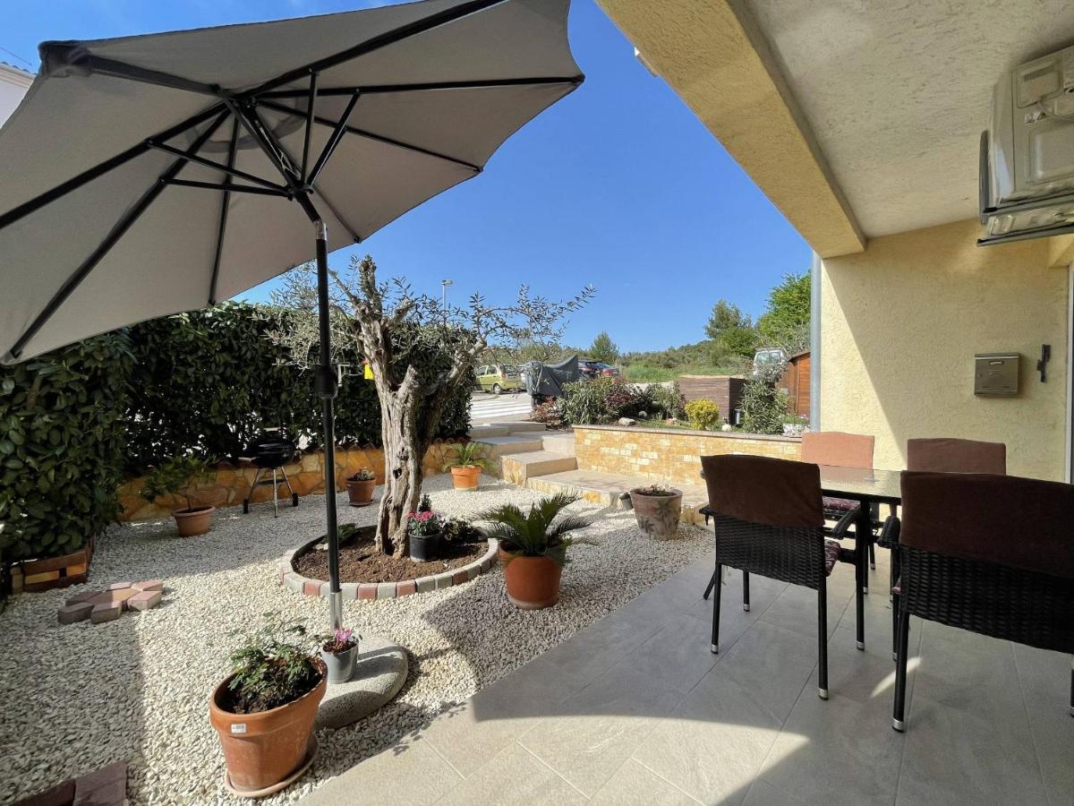Apartment Malu Πούλα Εξωτερικό φωτογραφία