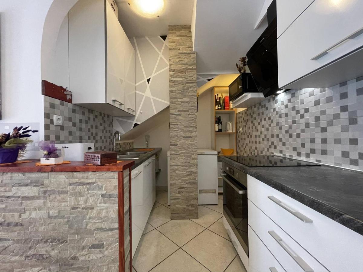 Apartment Malu Πούλα Εξωτερικό φωτογραφία