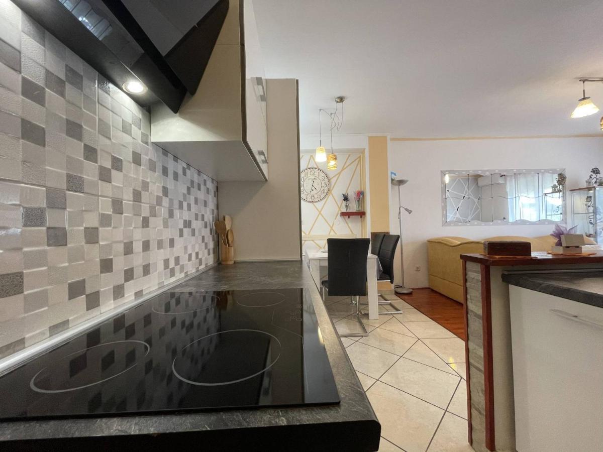 Apartment Malu Πούλα Εξωτερικό φωτογραφία