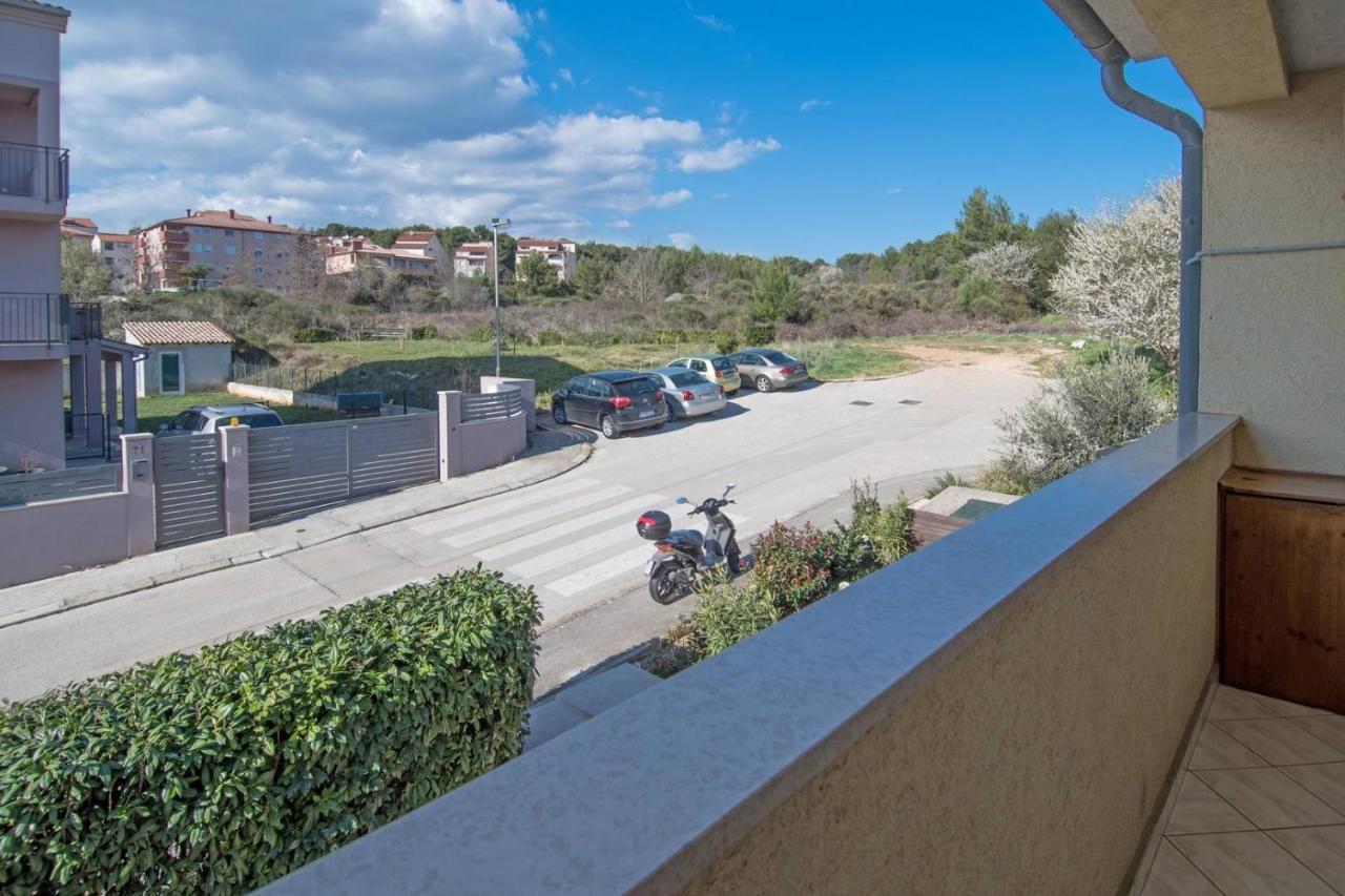 Apartment Malu Πούλα Εξωτερικό φωτογραφία