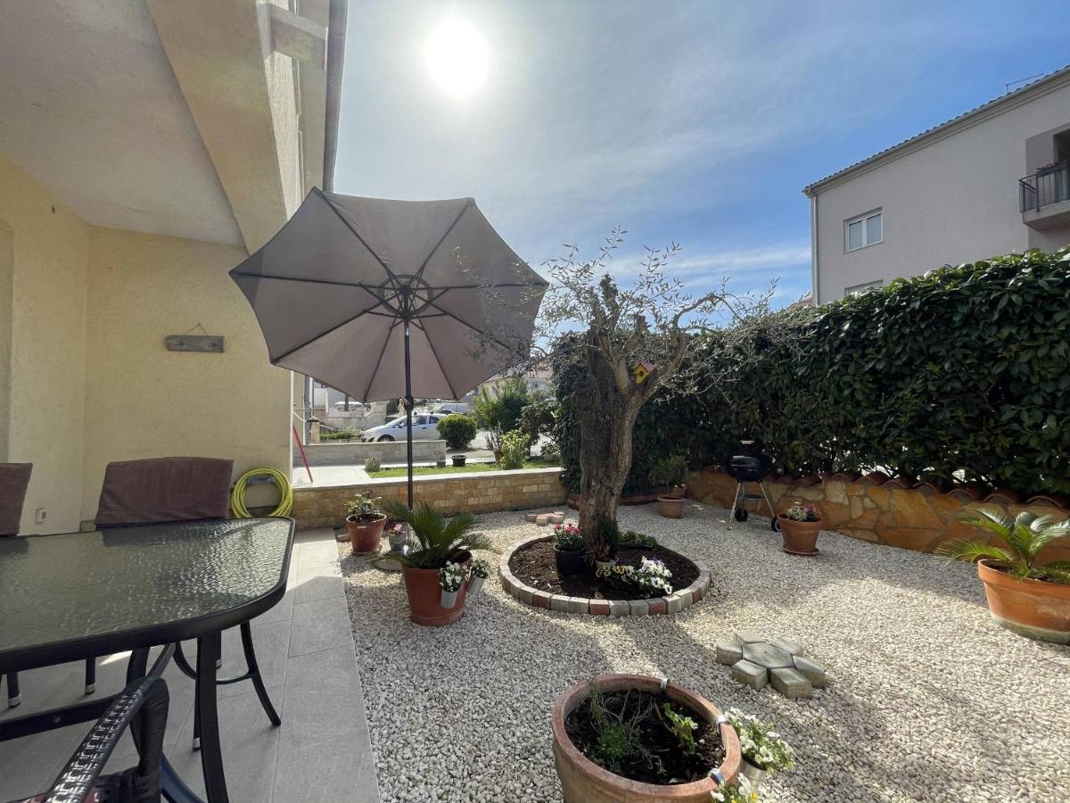 Apartment Malu Πούλα Εξωτερικό φωτογραφία